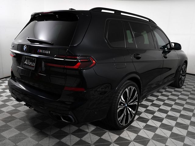 2023 BMW X7 M60i