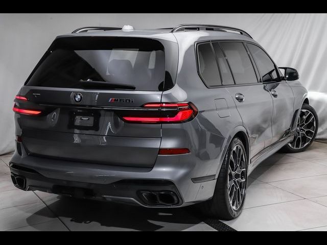 2023 BMW X7 M60i