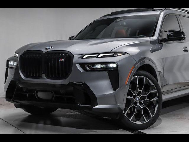 2023 BMW X7 M60i