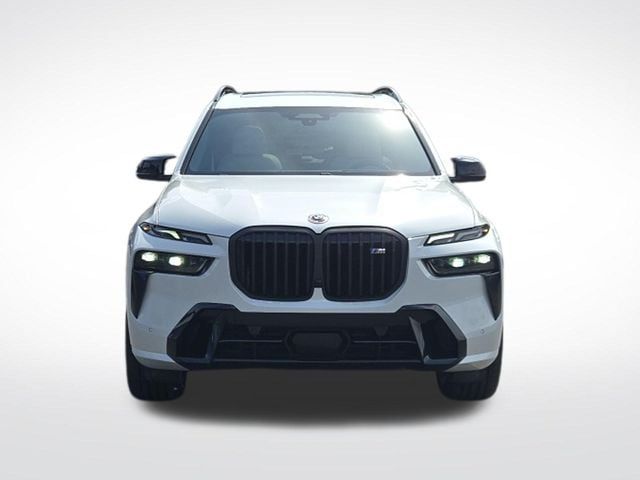 2023 BMW X7 M60i
