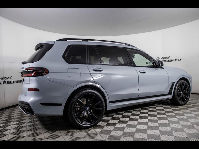 2023 BMW X7 M60i