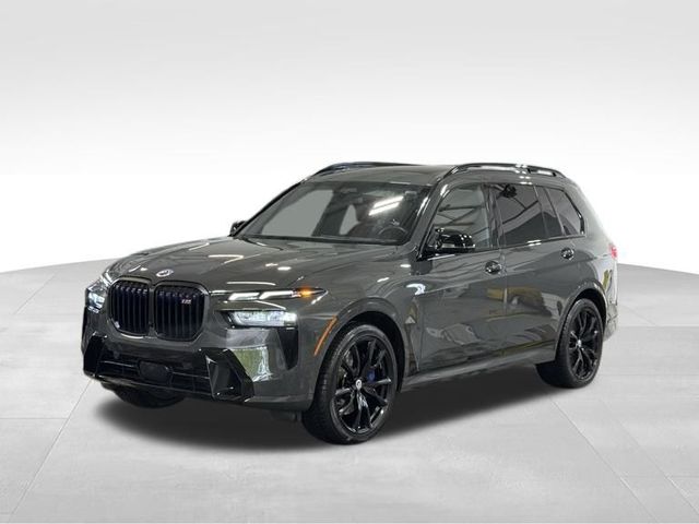 2023 BMW X7 M60i