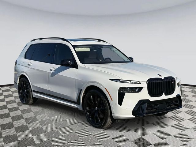 2023 BMW X7 M60i