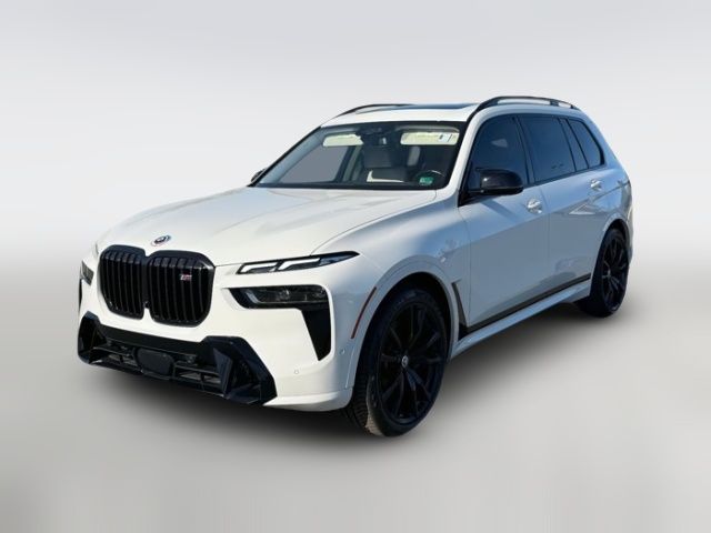2023 BMW X7 M60i