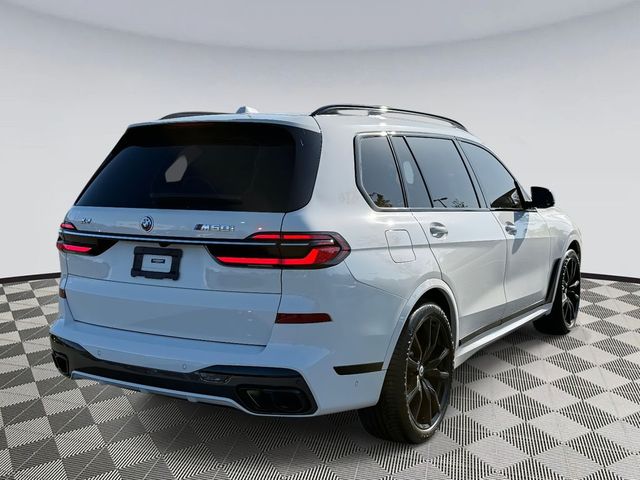 2023 BMW X7 M60i