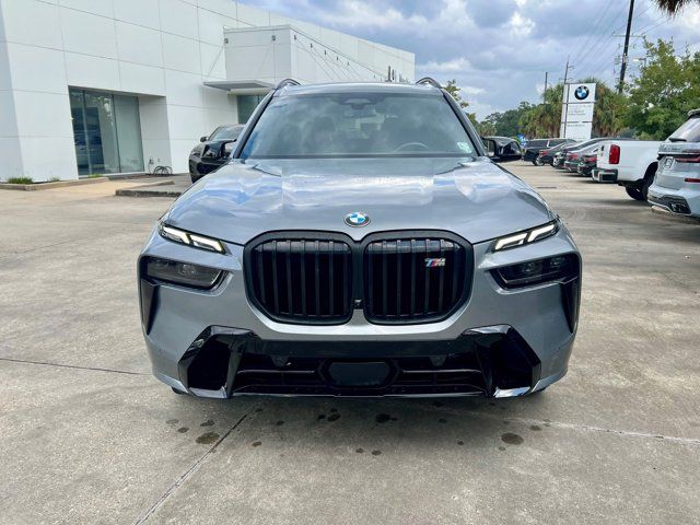 2023 BMW X7 M60i