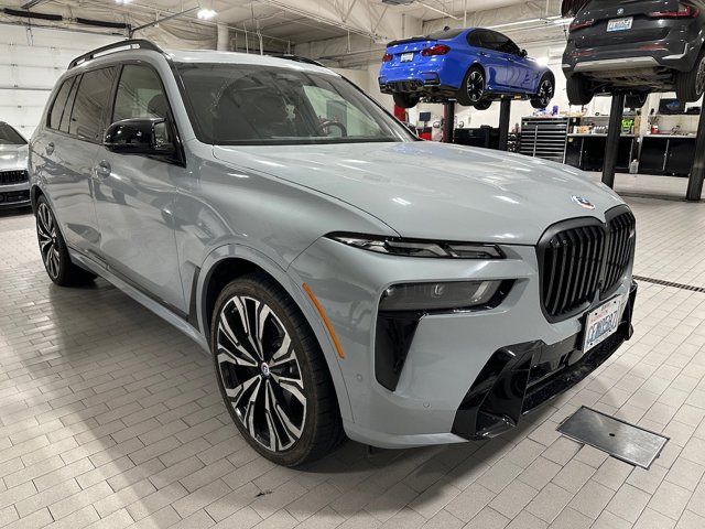 2023 BMW X7 M60i