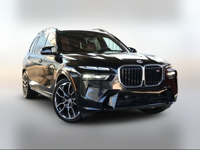 2023 BMW X7 M60i