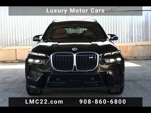 2023 BMW X7 M60i