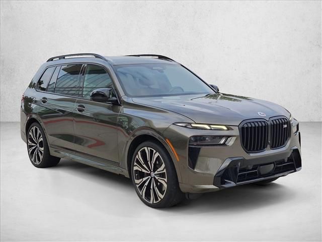 2023 BMW X7 M60i