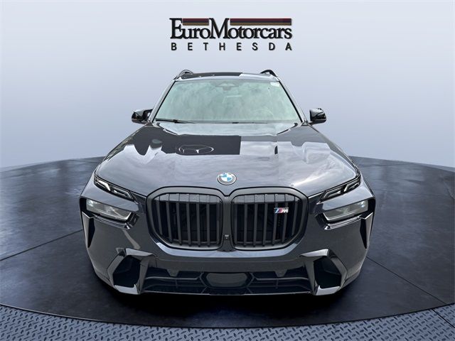 2023 BMW X7 M60i