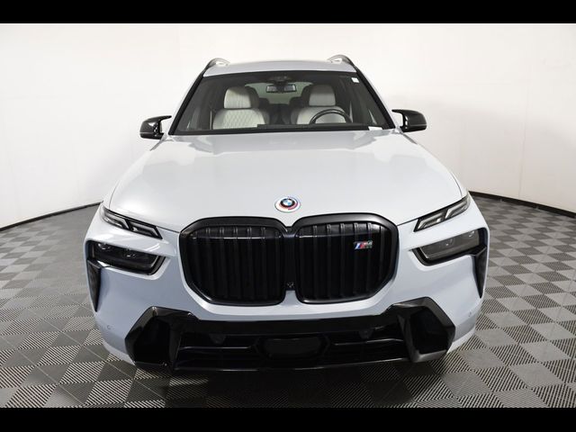 2023 BMW X7 M60i