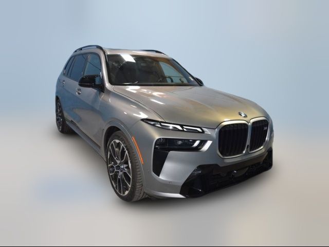 2023 BMW X7 M60i