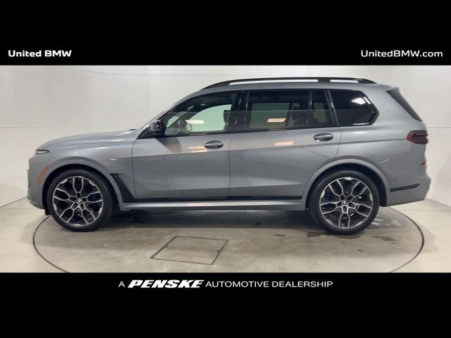 2023 BMW X7 M60i
