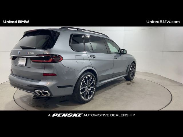 2023 BMW X7 M60i