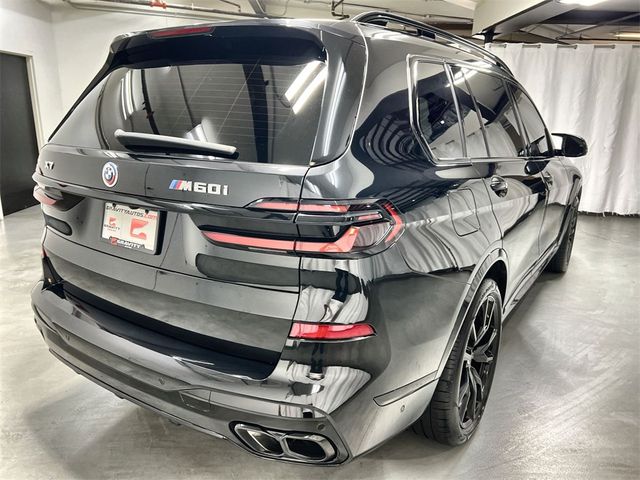 2023 BMW X7 M60i