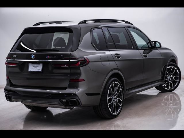 2023 BMW X7 M60i