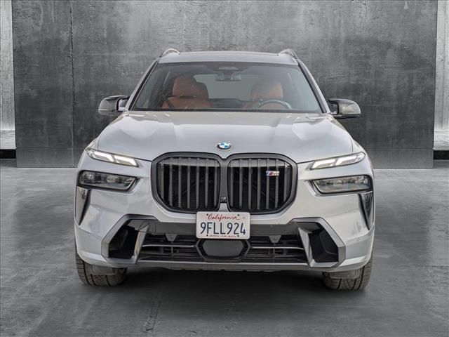 2023 BMW X7 M60i