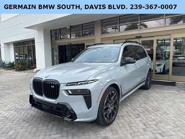 2023 BMW X7 M60i