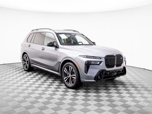 2023 BMW X7 M60i