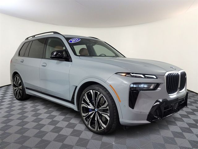 2023 BMW X7 M60i