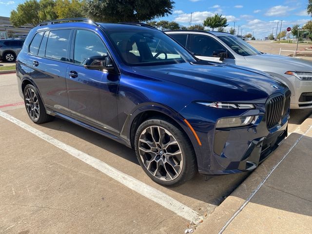 2023 BMW X7 M60i