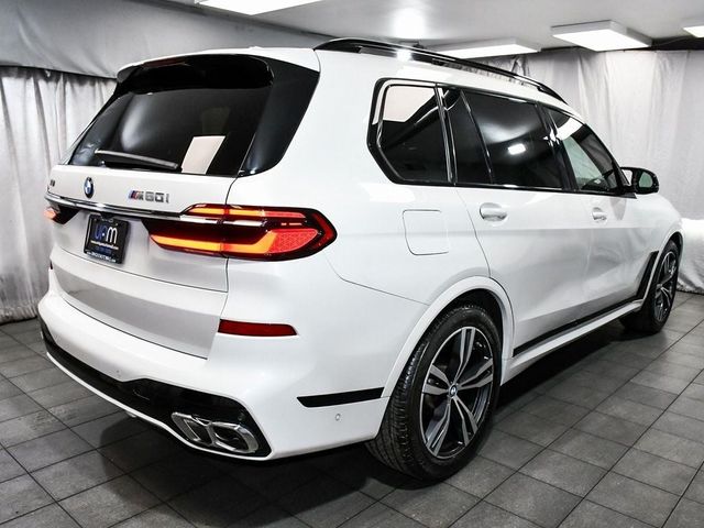 2023 BMW X7 M60i