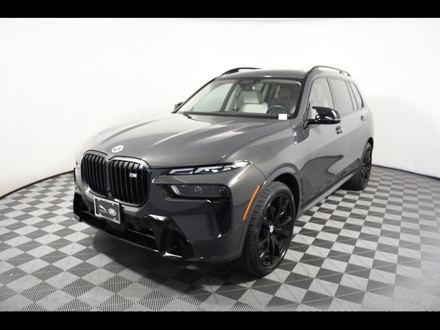 2023 BMW X7 M60i