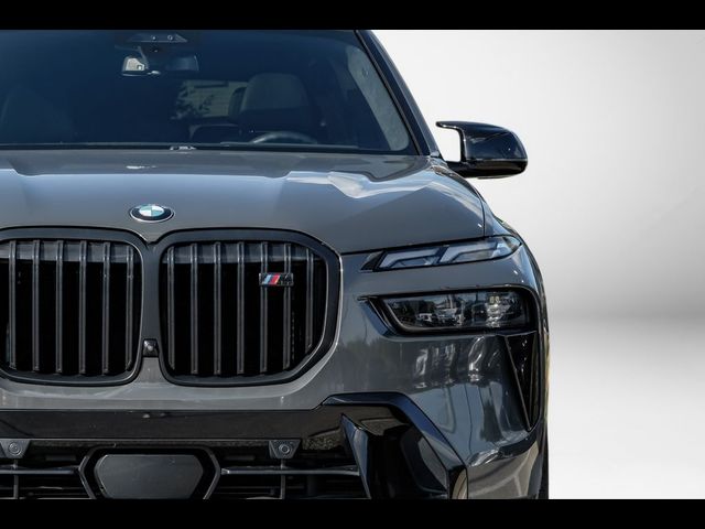 2023 BMW X7 M60i