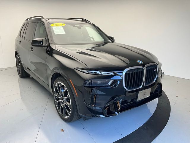 2023 BMW X7 M60i