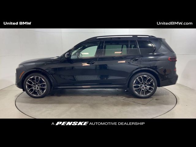 2023 BMW X7 M60i