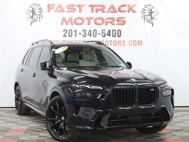 2023 BMW X7 M60i