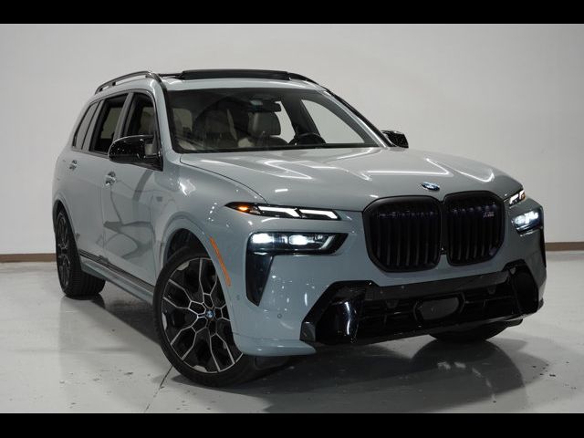 2023 BMW X7 M60i