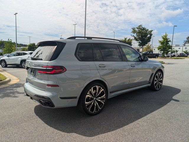 2023 BMW X7 M60i