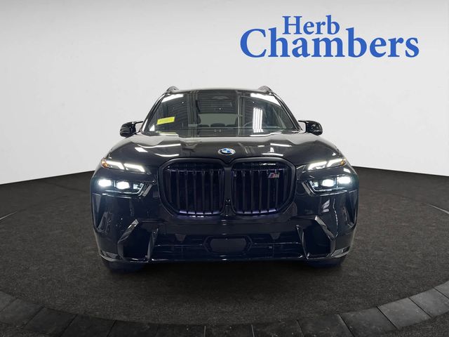 2023 BMW X7 M60i