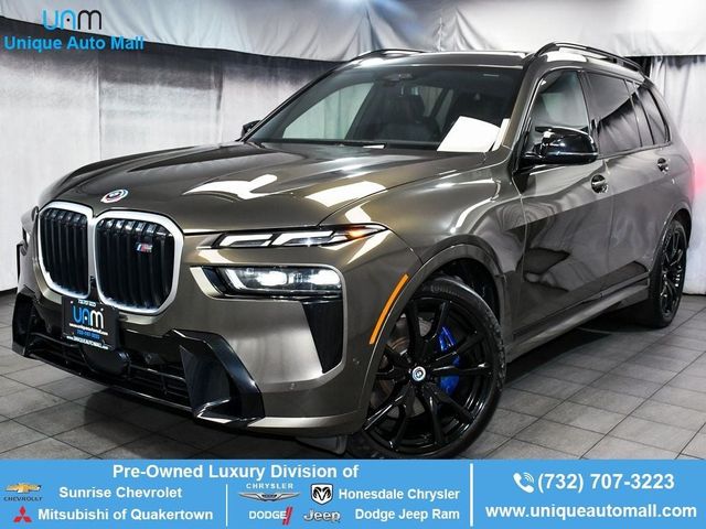 2023 BMW X7 M60i