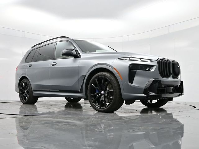 2023 BMW X7 M60i