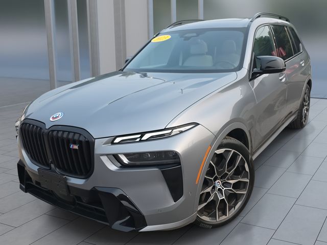 2023 BMW X7 M60i