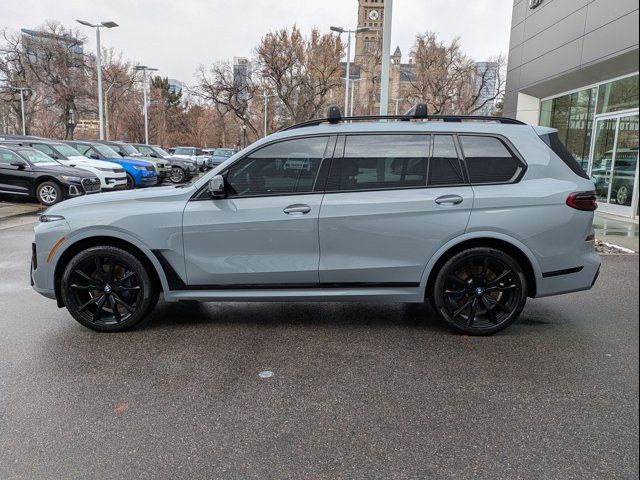 2023 BMW X7 M60i