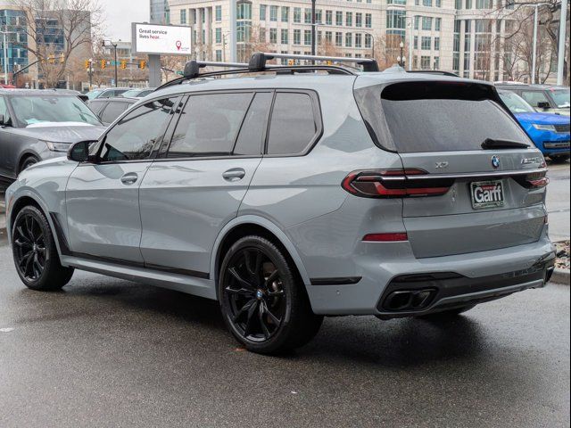 2023 BMW X7 M60i