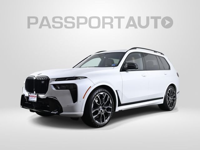 2023 BMW X7 M60i