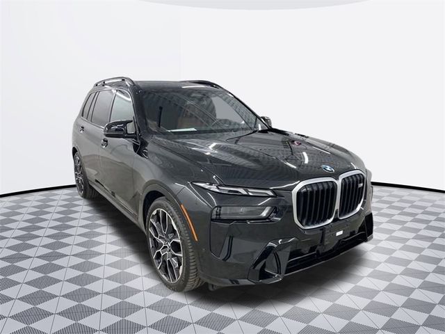 2023 BMW X7 M60i