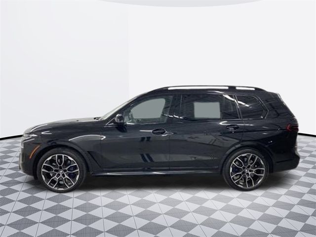 2023 BMW X7 M60i