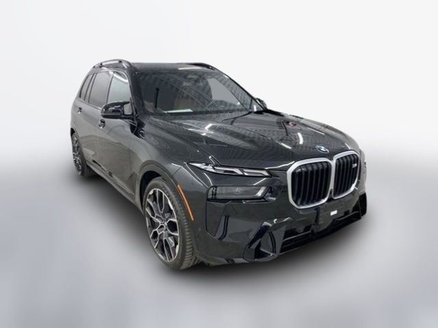 2023 BMW X7 M60i