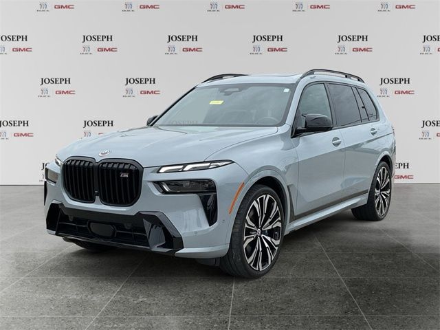 2023 BMW X7 M60i