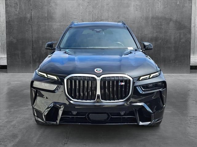 2023 BMW X7 M60i