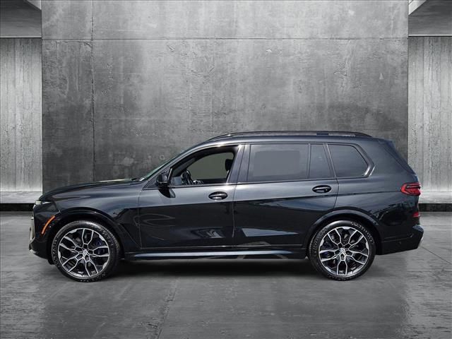 2023 BMW X7 M60i