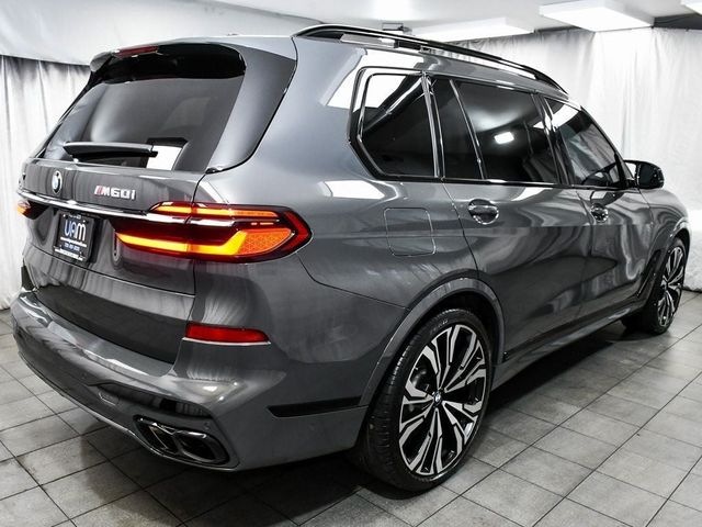 2023 BMW X7 M60i