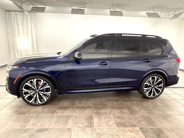 2023 BMW X7 M60i