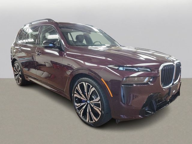 2023 BMW X7 M60i